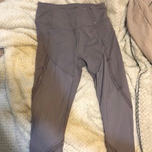 Carrie Underwood yoga pants